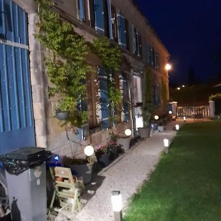 La Charentaise Des Lilas Saint-Leger  Exterior photo